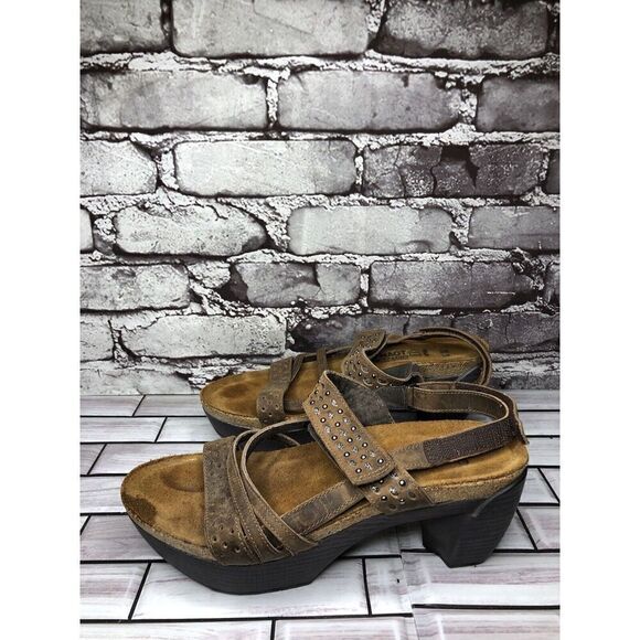 Naot Brown Leather Studded Casual Ankle Strap Heel Sandals Women Sz 39EU/8M US - Picture 13 of 16